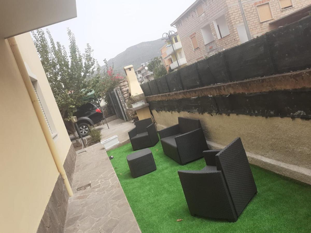 Le Camelie Appartamento Bosa Exterior foto